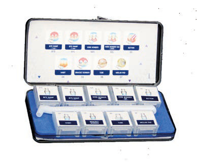 Photo du coffret Mini Mold ouvert dans le catalogue SIA Orthodontic 06, référence FC-MMKIT